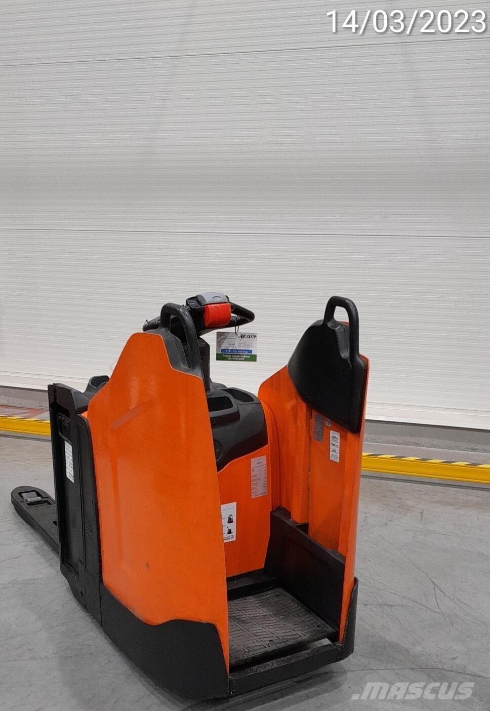 BT LPE200 Porta-paletes com plataforma