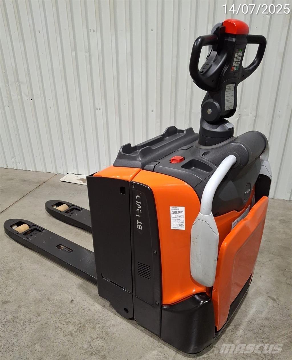 BT LPE200/8 Movimentadores manuais de palettes