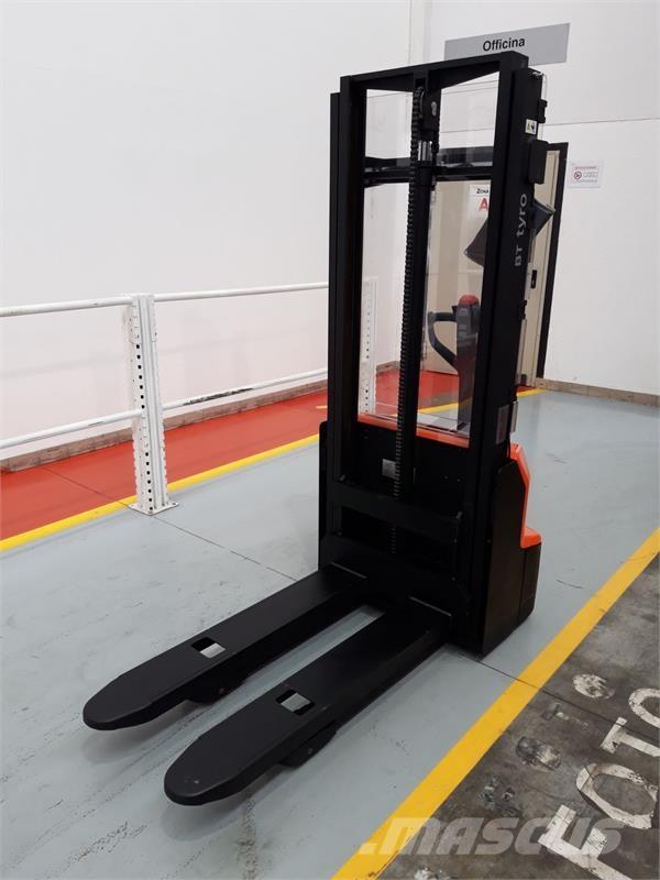 BT SHE100 Porta-paletes manuais