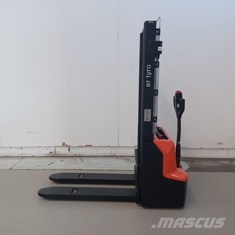 BT SHE100 Porta-paletes manuais