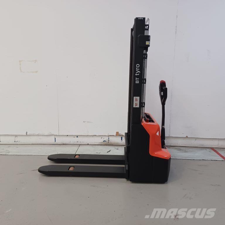 BT SHE100 Porta-paletes manuais