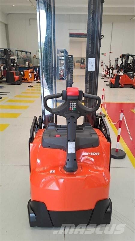 BT SWE160 Empilhador para operador externo