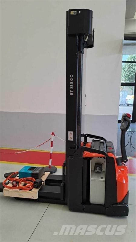 BT SWE160 Empilhador para operador externo