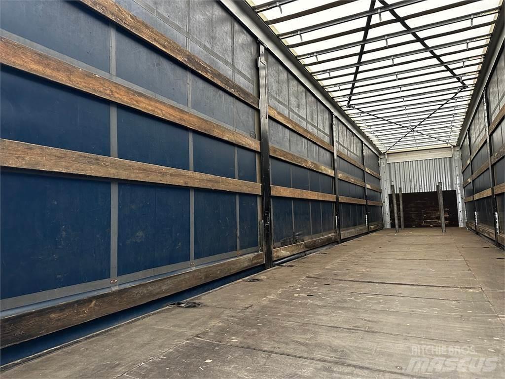 Kässbohrer , Semi Reboques Cortinas Laterais