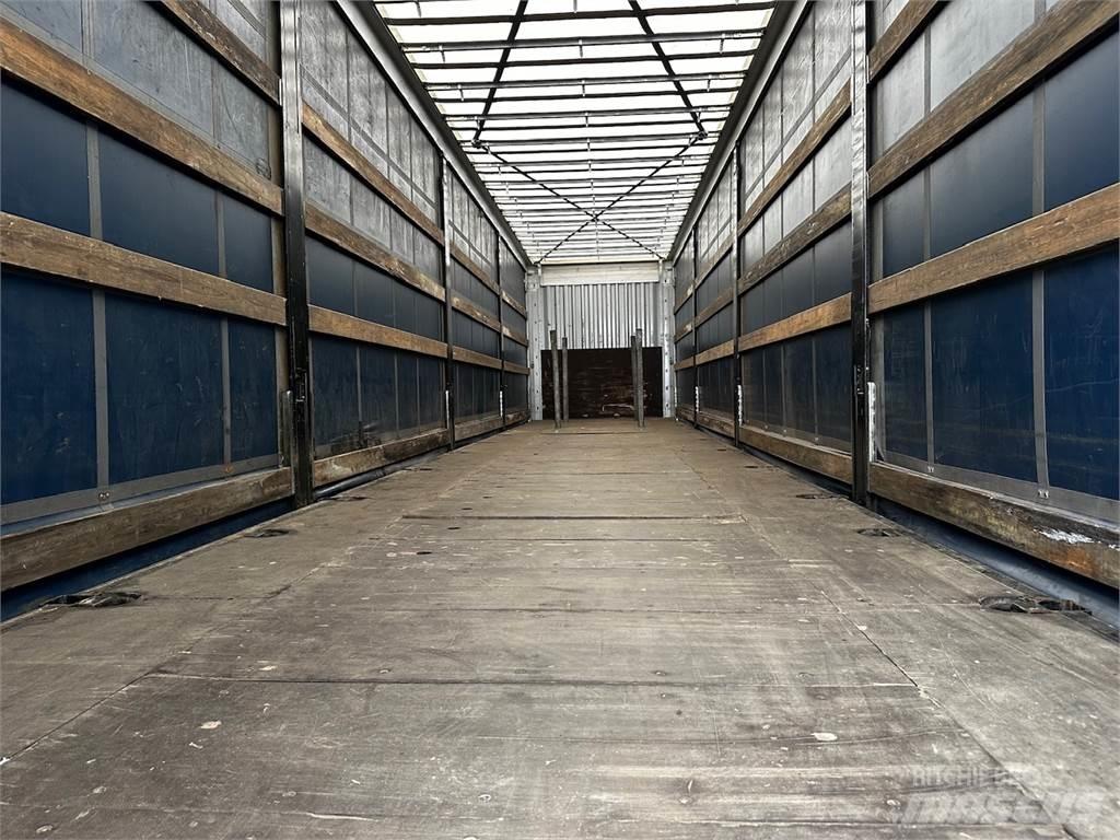 Kässbohrer , Semi Reboques Cortinas Laterais