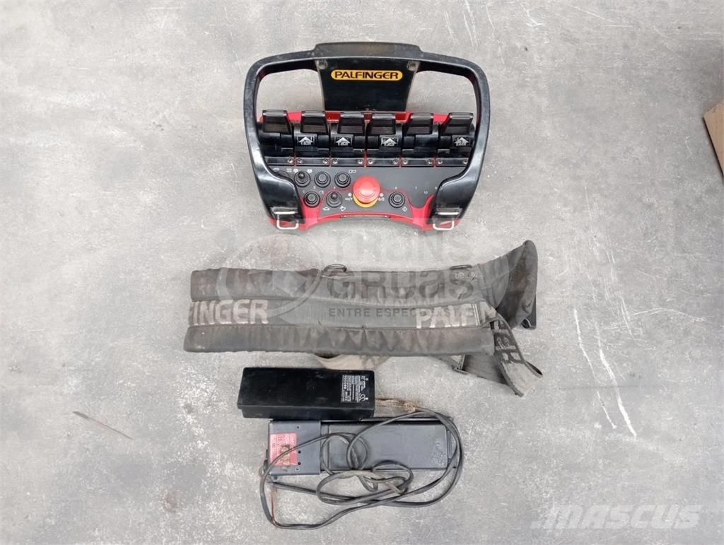 Palfinger PK 23500 Gruas carregadoras