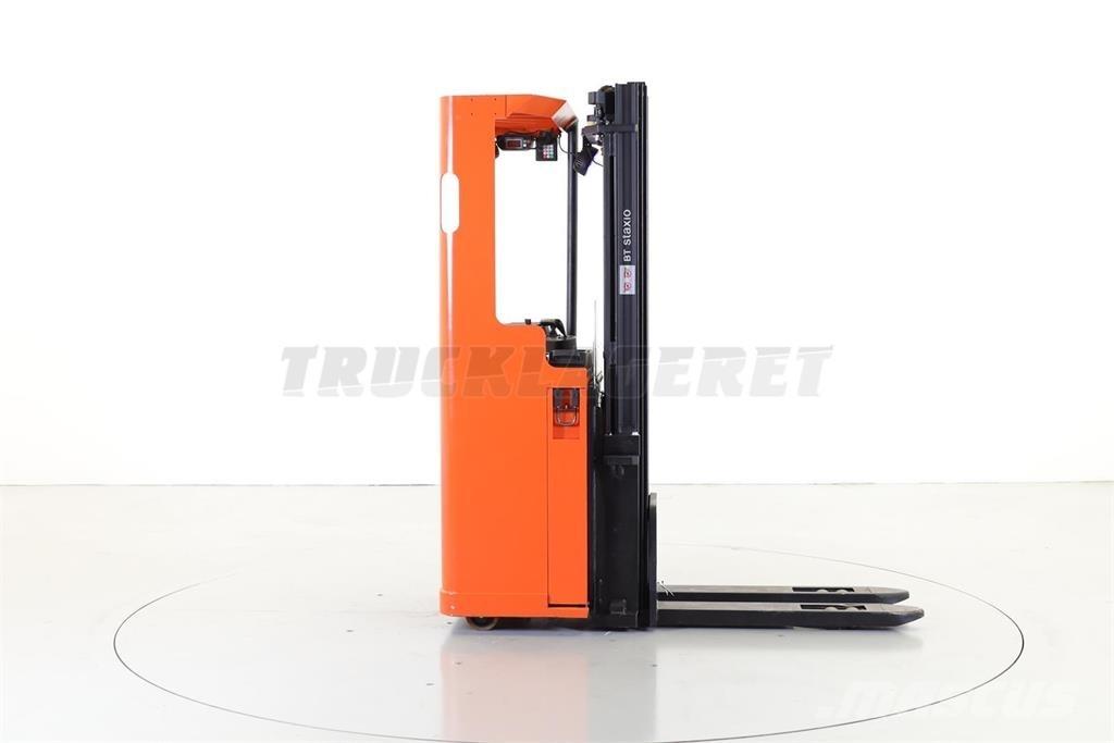 BT SSE 135 Self propelled stackers