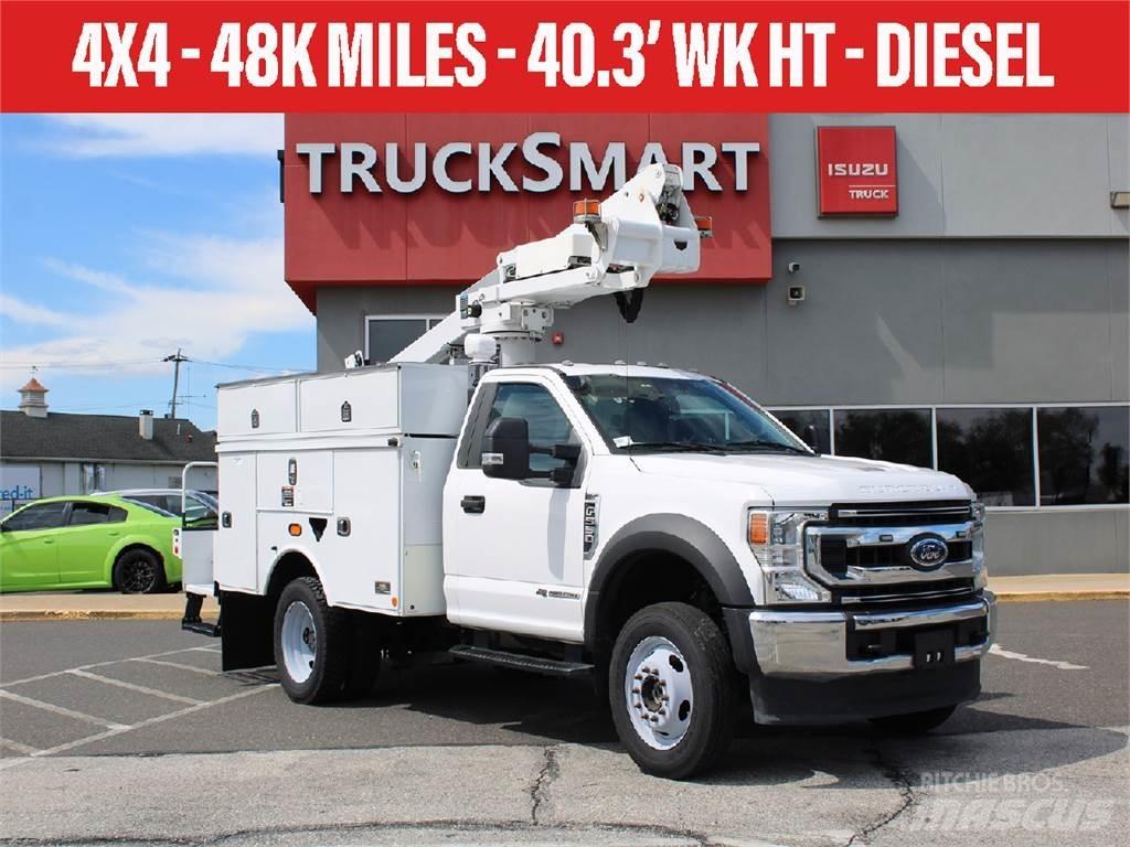 Ford F550 Plataformas aéreas montadas em camião