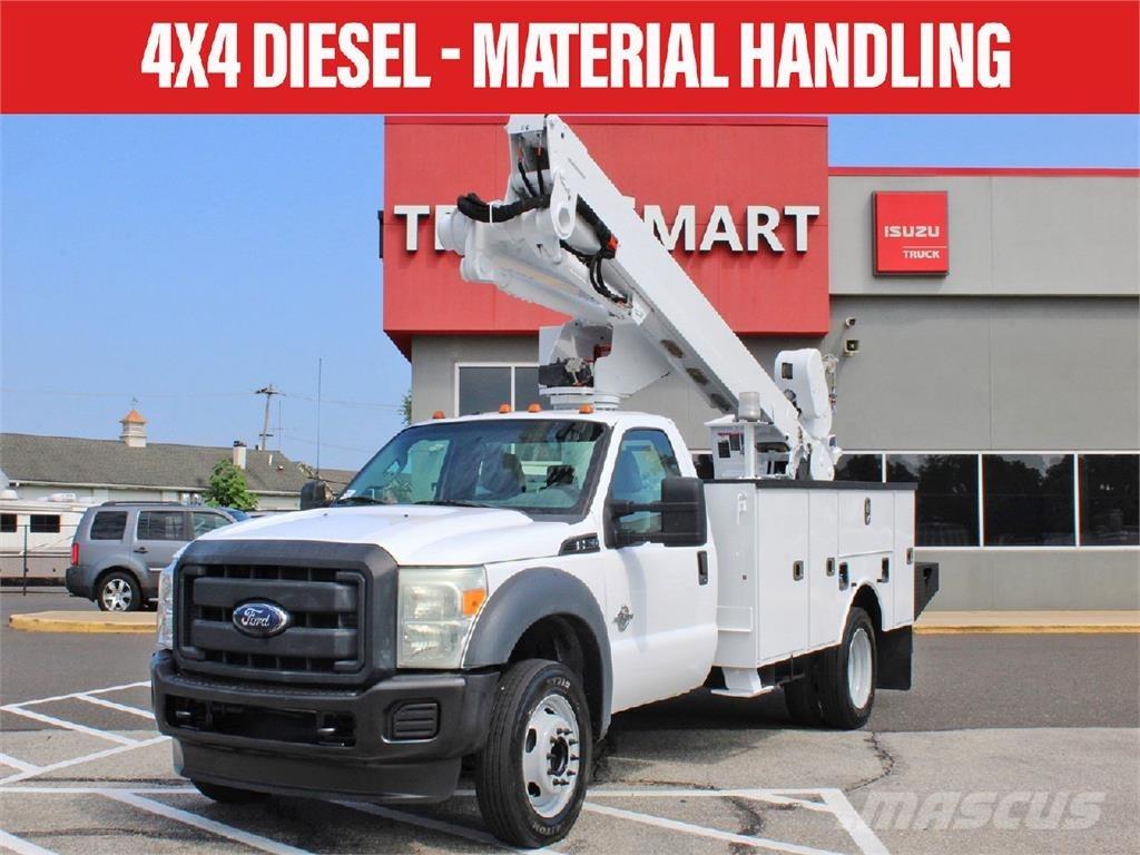 Ford F550 Plataformas aéreas montadas em camião