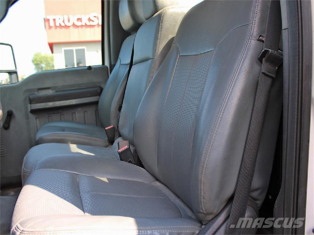 Ford F550 Plataformas aéreas montadas em camião