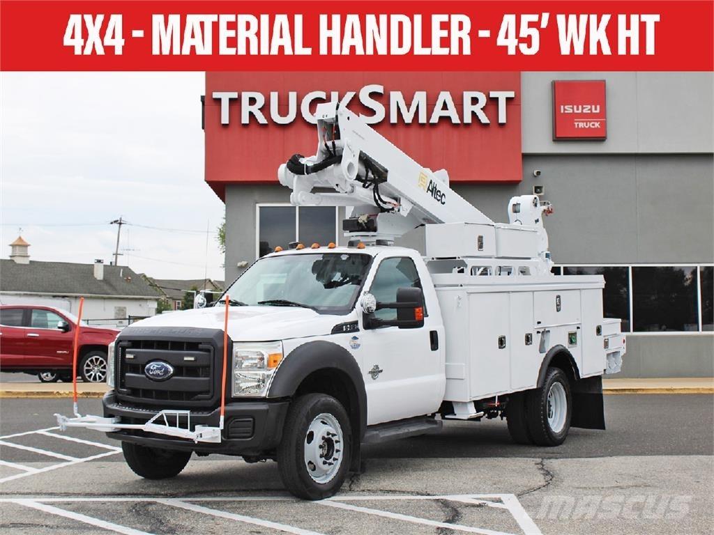 Ford F550 Plataformas aéreas montadas em camião