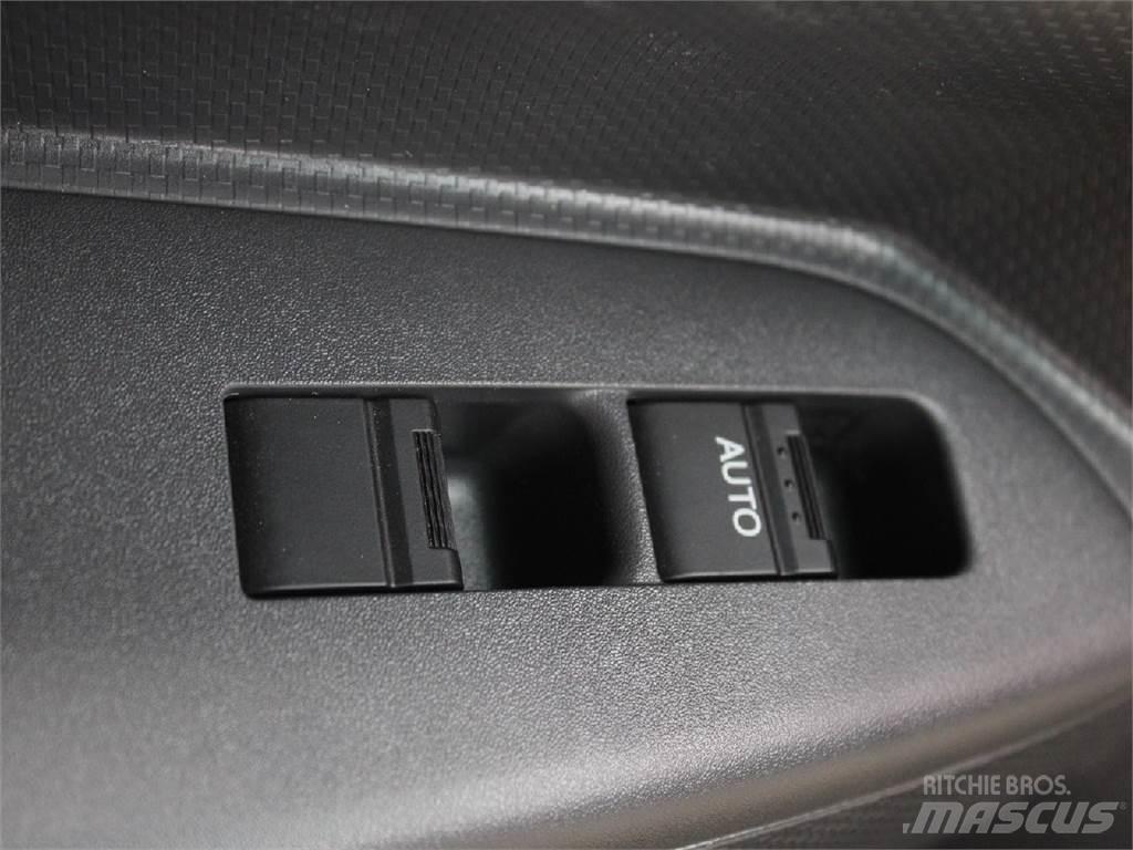 Isuzu FTR Camiões de caixa fechada