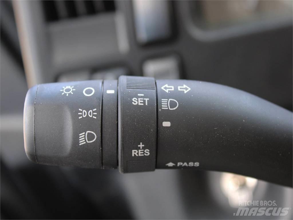 Isuzu FTR Camiões de caixa fechada