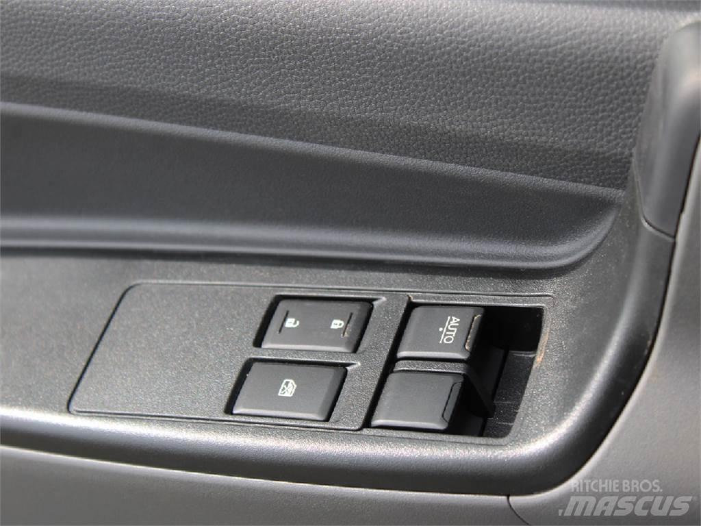 Isuzu NPR-HD Camiões de caixa fechada