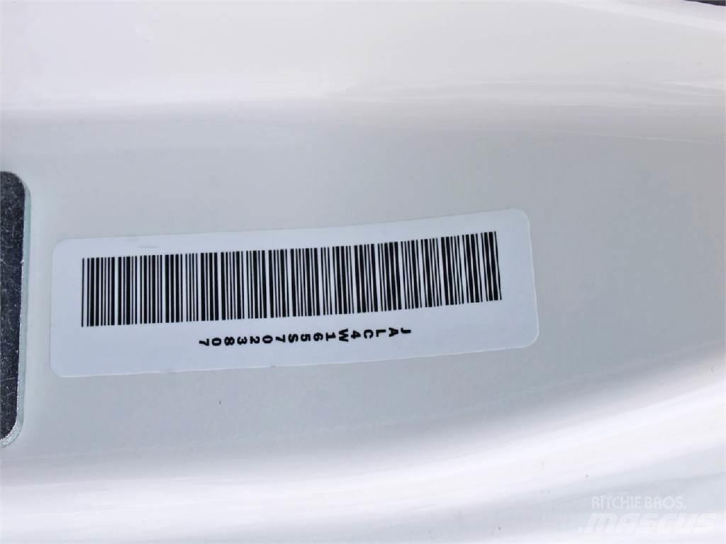 Isuzu NPR-HD Camiões de caixa fechada