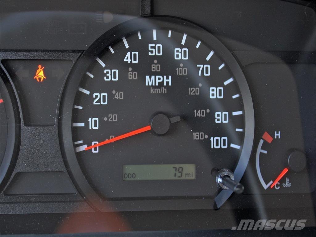 Isuzu NPR-HD Camiões de caixa fechada