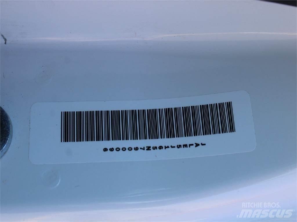 Isuzu NQR Camiões de caixa fechada