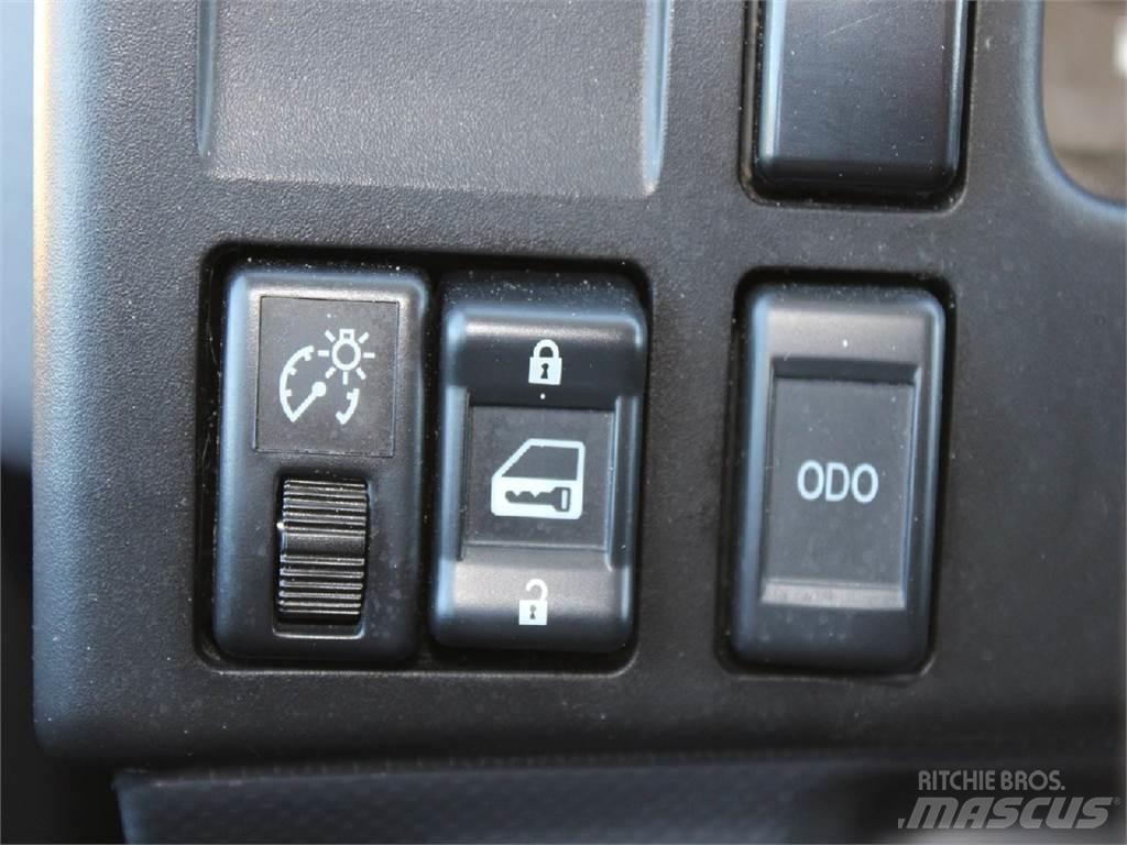 Isuzu NRR Camiões caixa desmontável com elevador de cabo