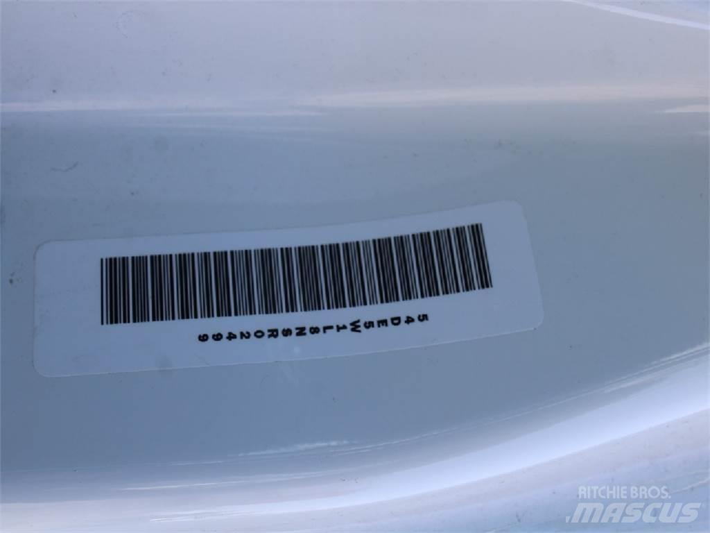 Isuzu NRR Camiões de caixa fechada