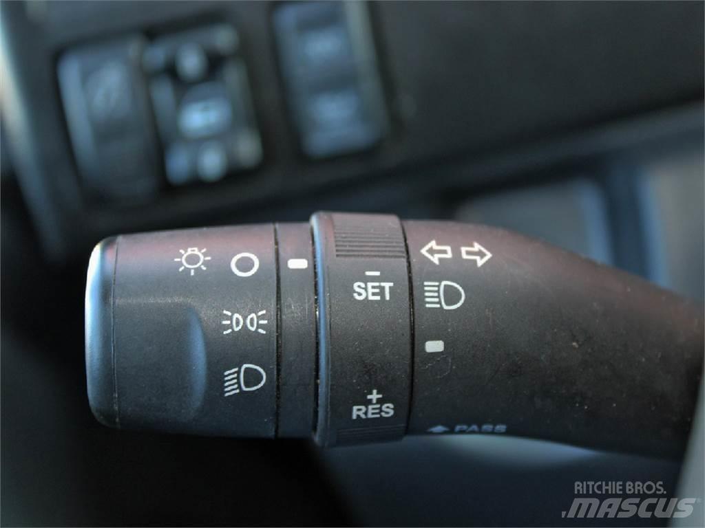 Isuzu NRR Camiões de caixa fechada