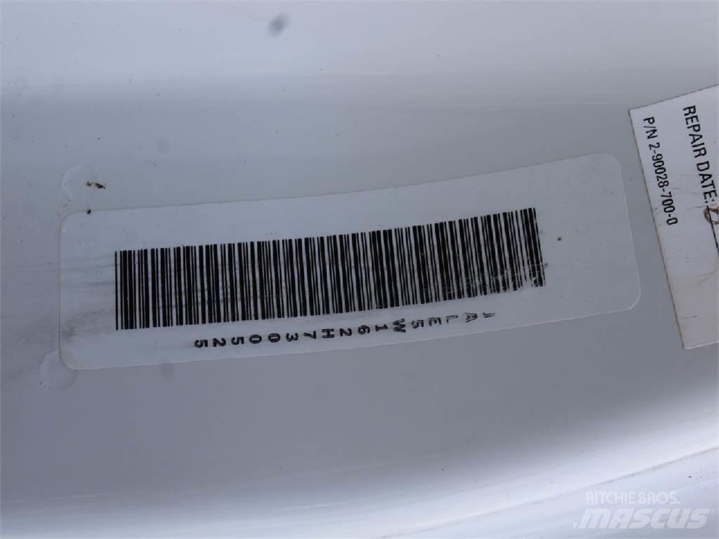Isuzu NRR Camiões de caixa fechada