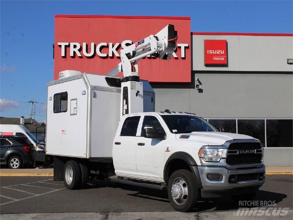 RAM 5500 Plataformas aéreas montadas em camião