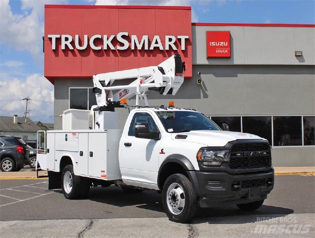 RAM 5500 Plataformas aéreas montadas em camião