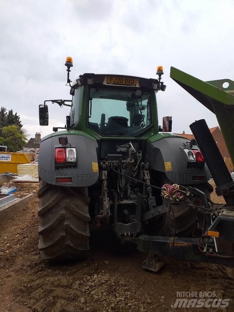 Fendt 828 VARIO Tratores Agrícolas usados