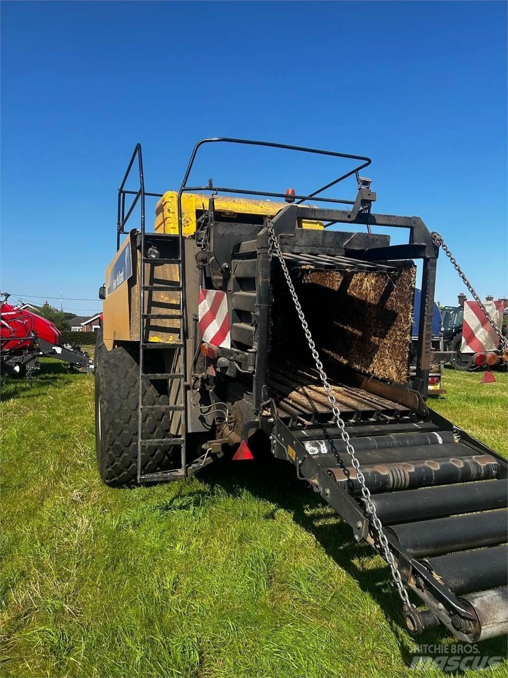 New Holland BB9090 Enfardadeira de fardos quadrados