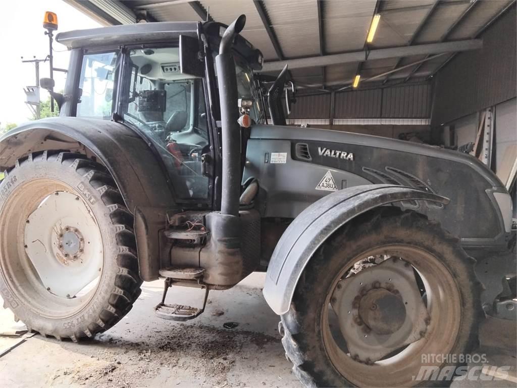 Valtra T183V Tratores Agrícolas usados