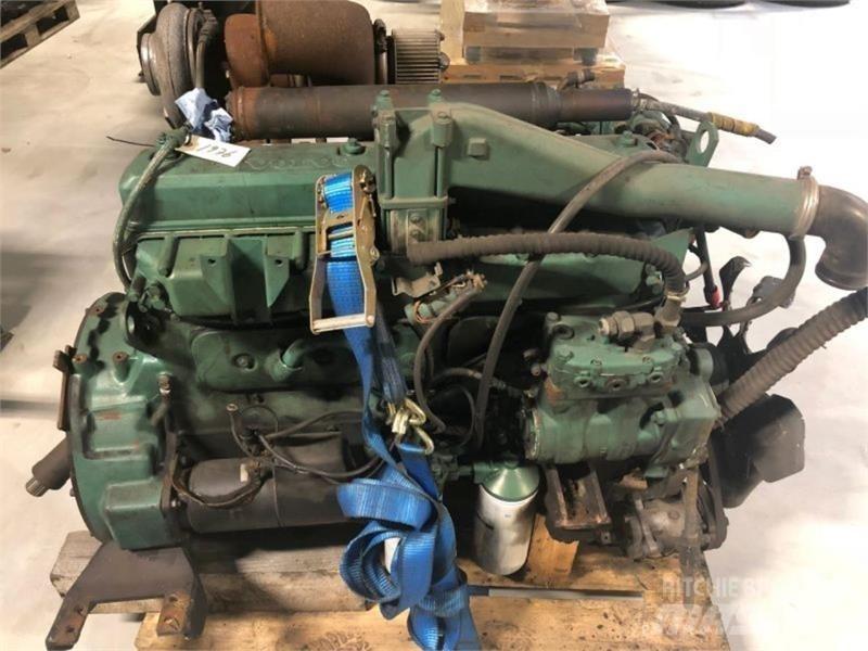 Volvo D7B Movimentação cargas - Outros
