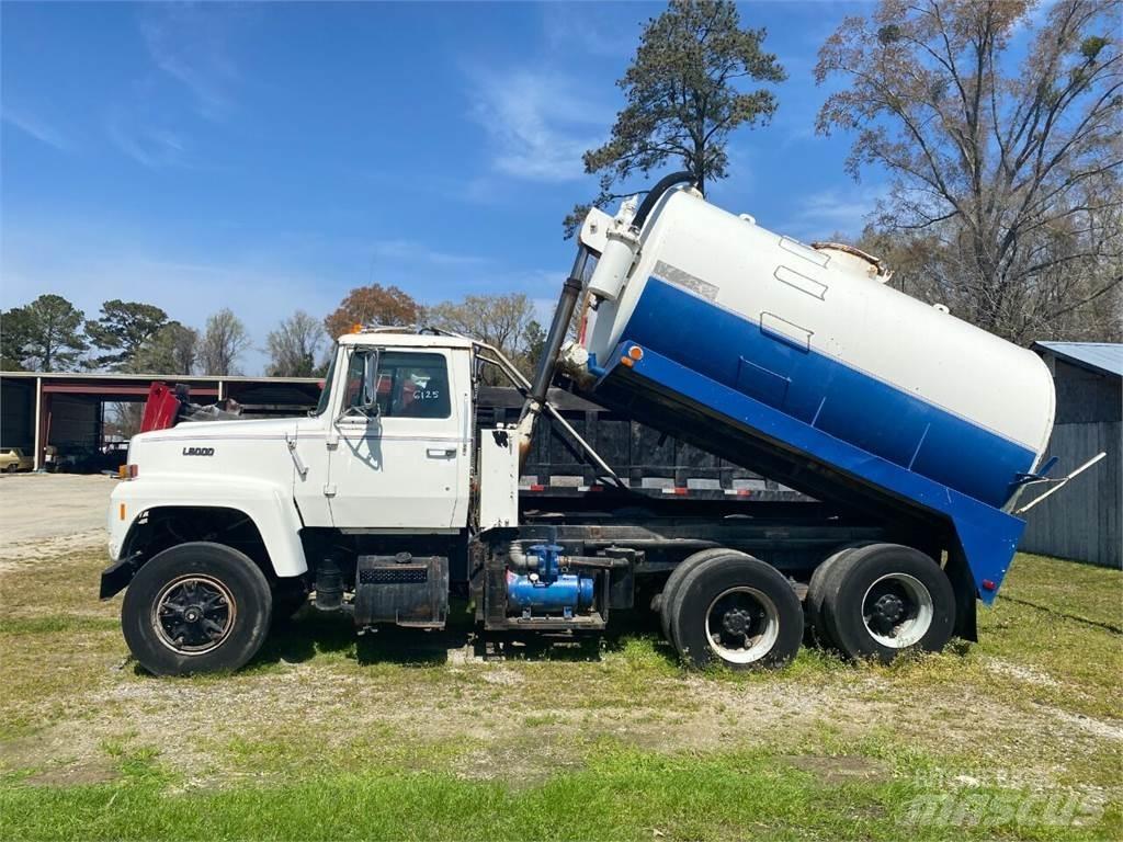 Ford L8000 Construção - Outros
