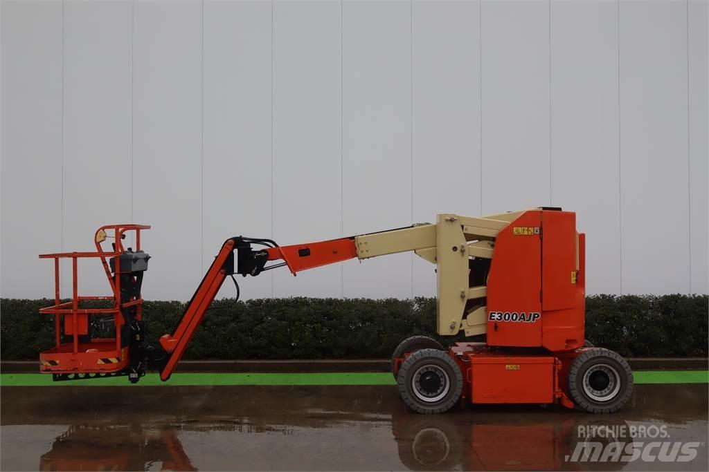JLG E300AJP Elevadores braços articulados