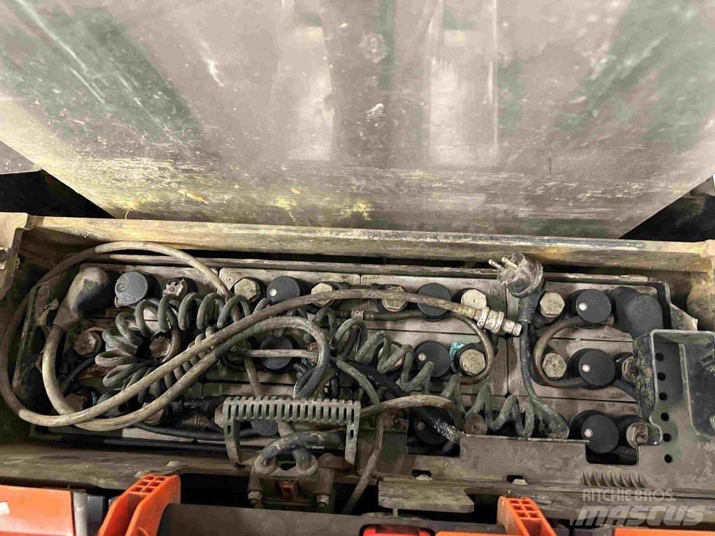 BT SWE 100 Empilhador para operador externo