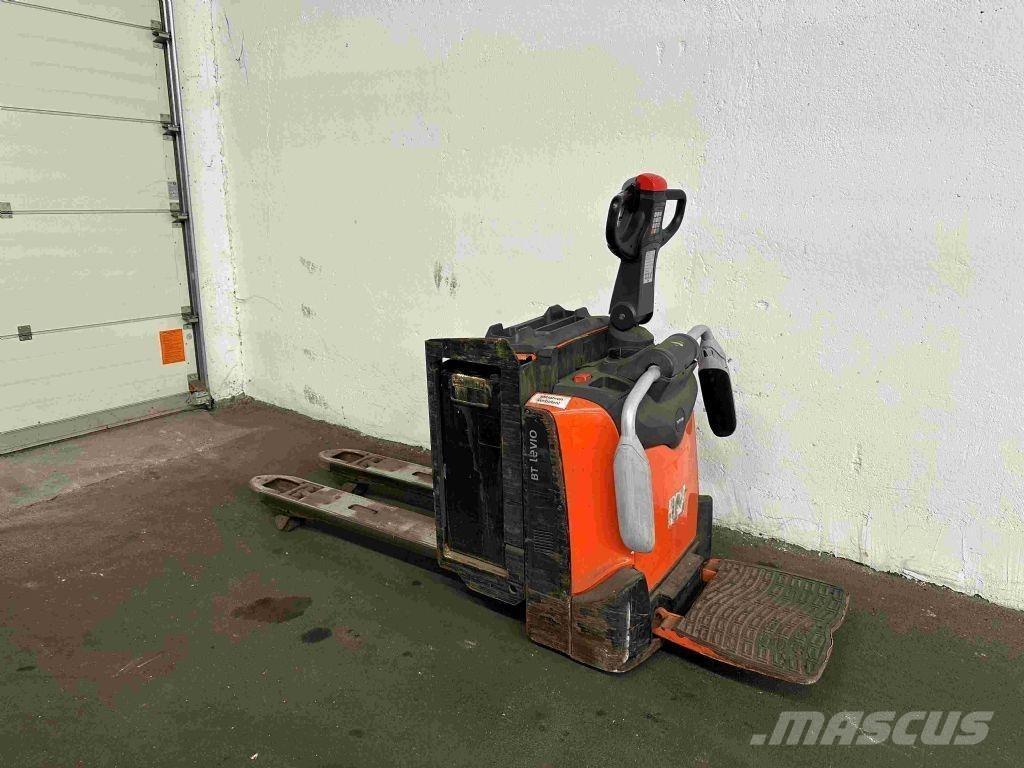 Toyota LPE 200 Porta palettes