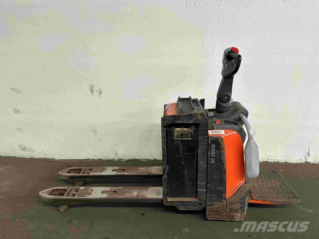 Toyota LPE 200 Porta palettes