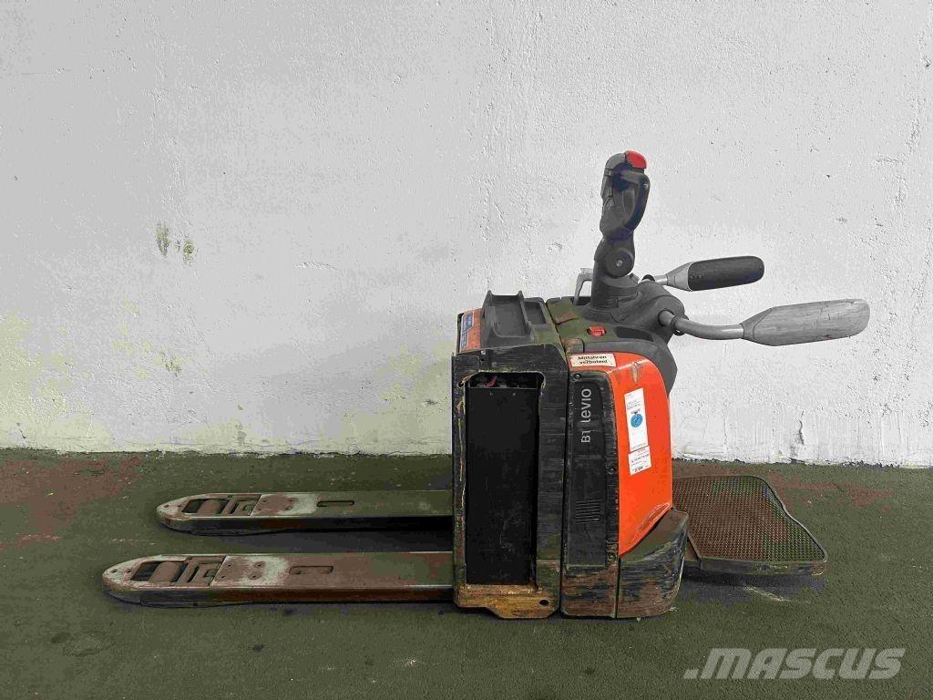 Toyota LPE 200 Porta palettes