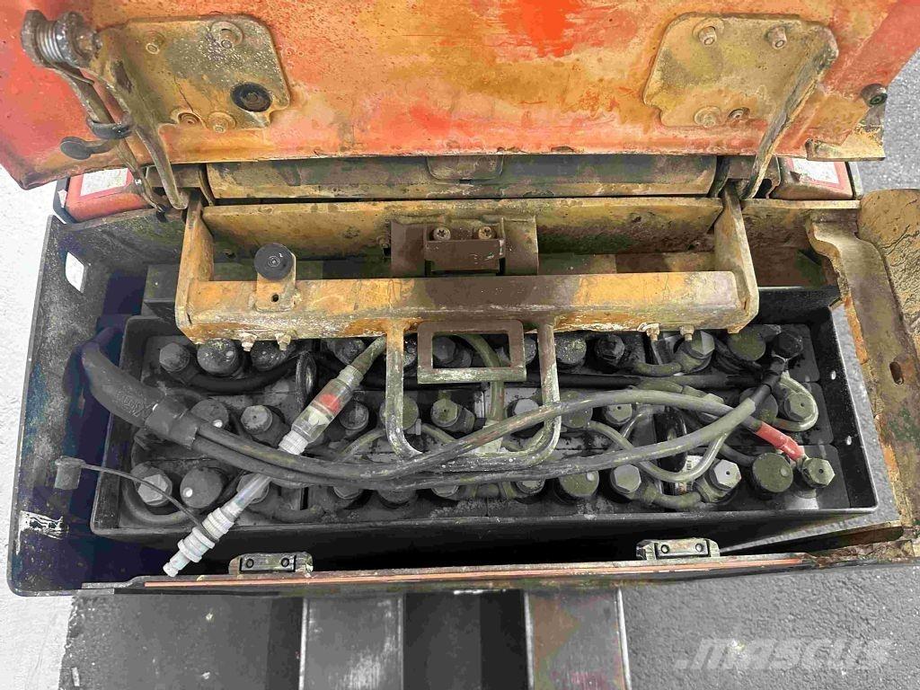 Toyota LPE 200 Porta palettes