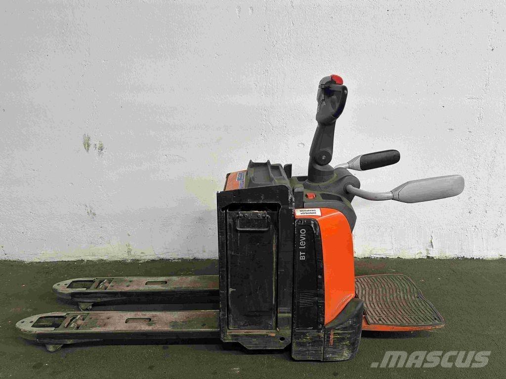 Toyota LPE 200 Porta palettes