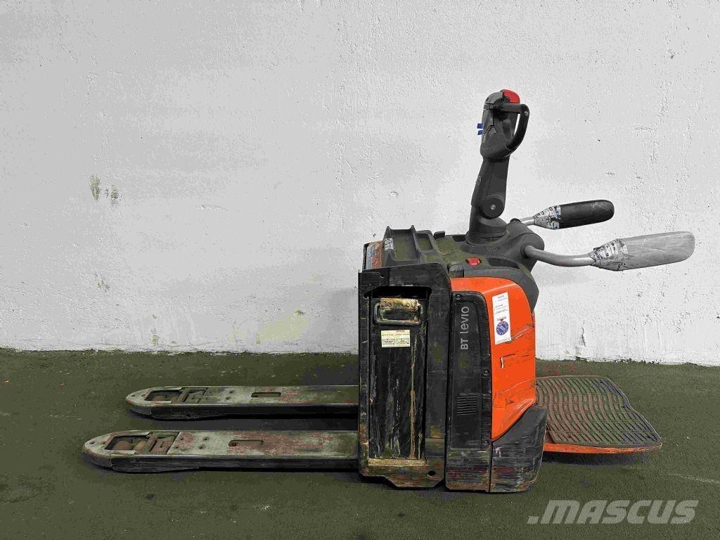 Toyota LPE 200 Porta palettes