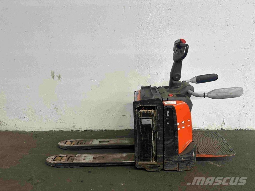 Toyota LPE 200 Porta palettes