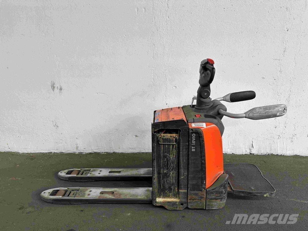 Toyota LPE 200 Porta palettes