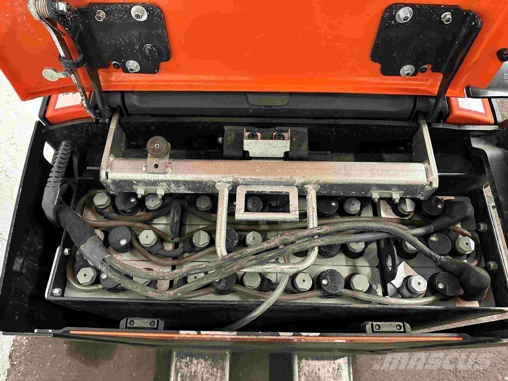 Toyota LPE 200 Porta palettes
