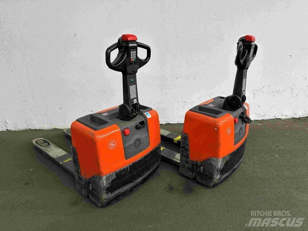 Toyota LWE 130 Porta palettes