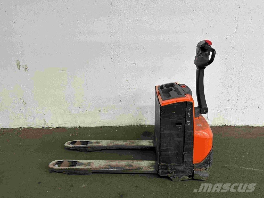 Toyota LWE 160 Porta palettes