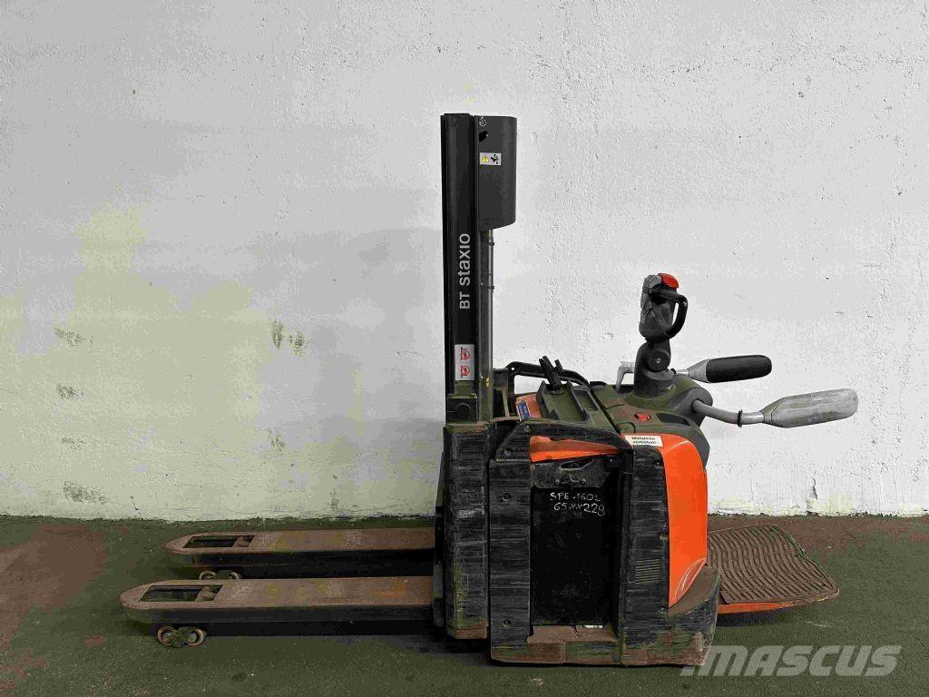 Toyota SPE 200 D Empilhador para operador externo