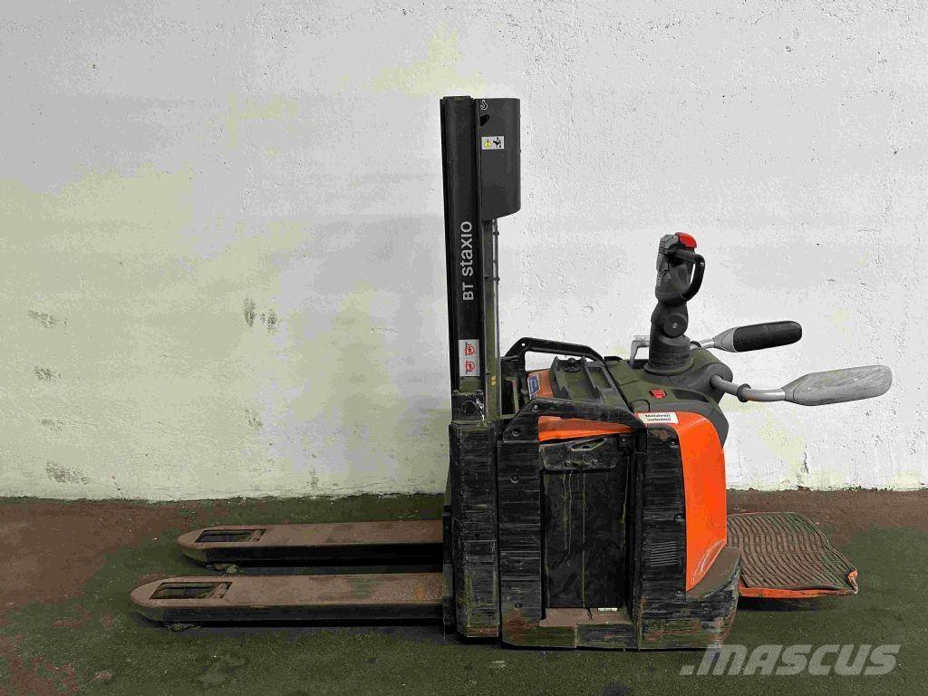 Toyota SPE 200 D Empilhador para operador externo