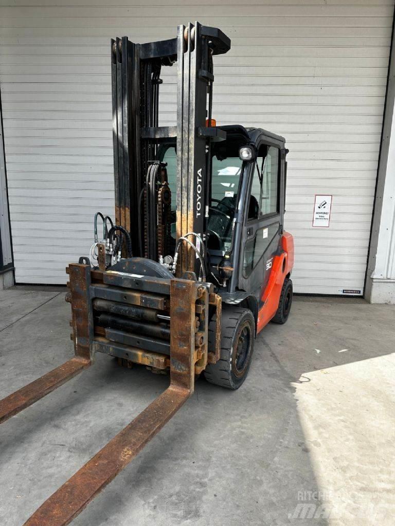 Toyota 06-8FD30F Empilhadores Diesel
