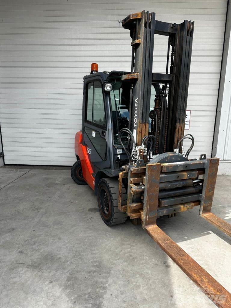 Toyota 06-8FD30F Empilhadores Diesel
