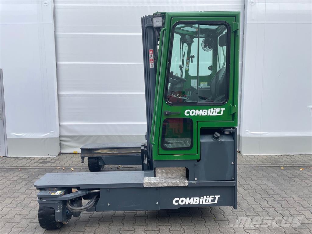 Combilift C4000 Carregadores laterais